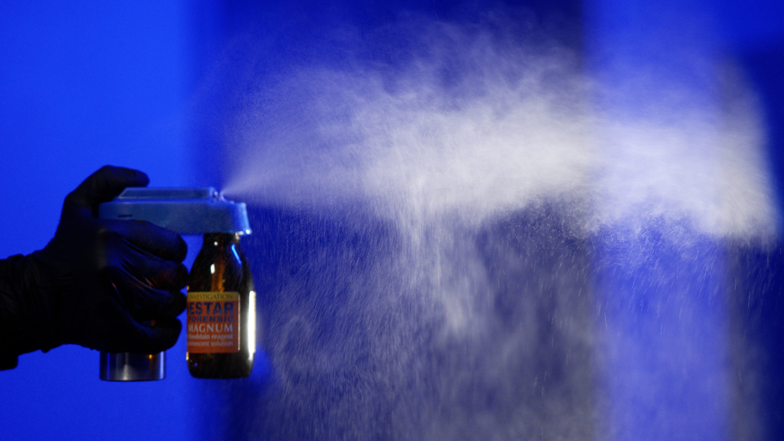 Ultra-fine spray microdiffuser