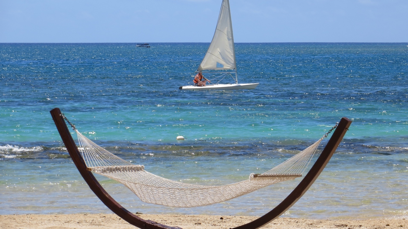 beach-1955371_1920